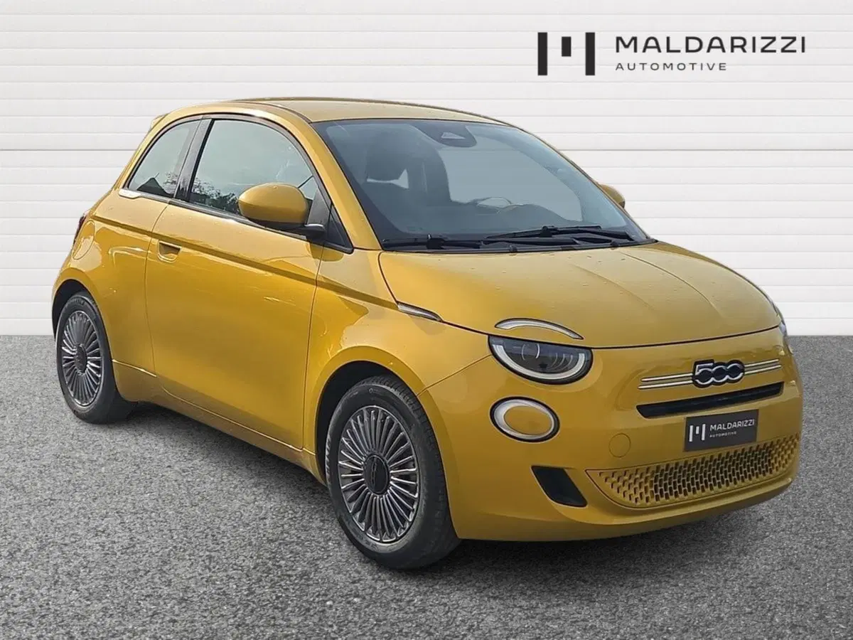 Fiat 500 nuova a Taranto