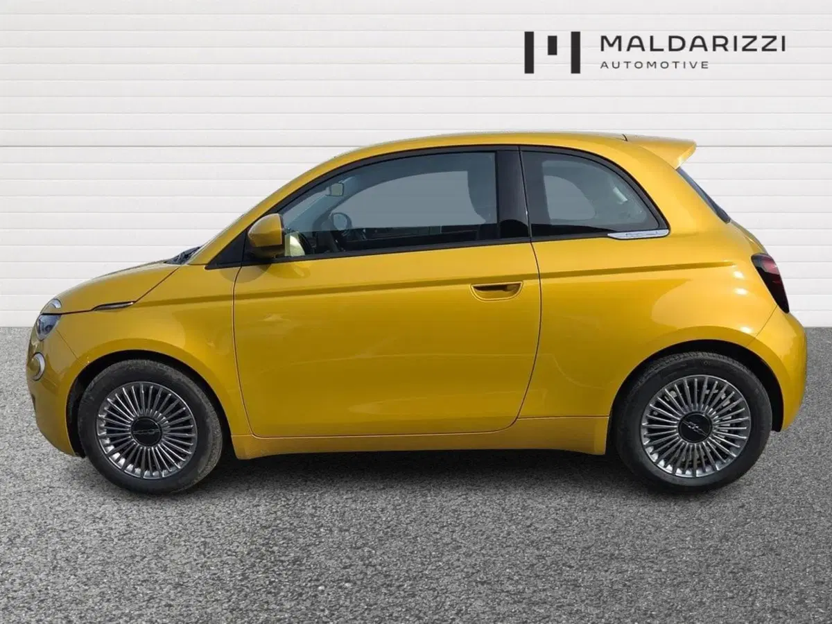 Fiat 500 nuova a Taranto (5)