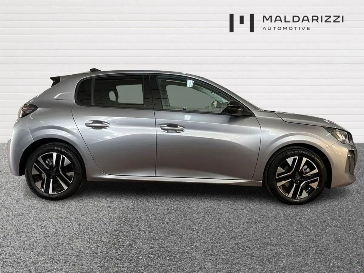 Peugeot 208 usata a Bari (5)