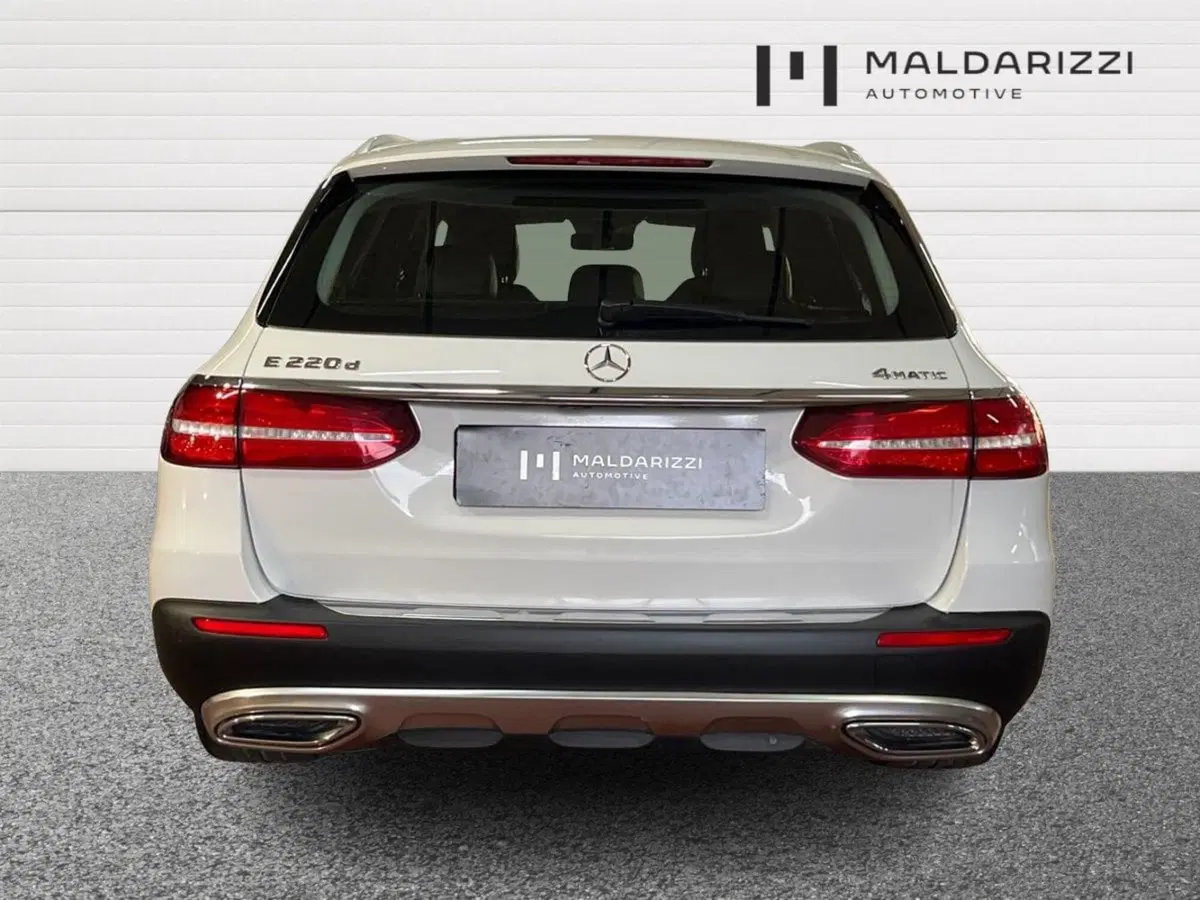 Mercedes-Benz Classe E Station Wagon usata a Bari (3)