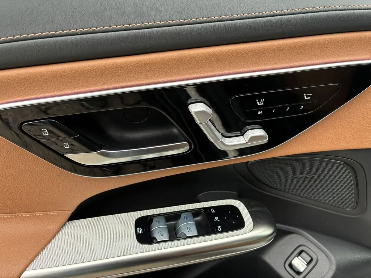 Mercedes-Benz CLE Cabrio nuova a Chieti (7)