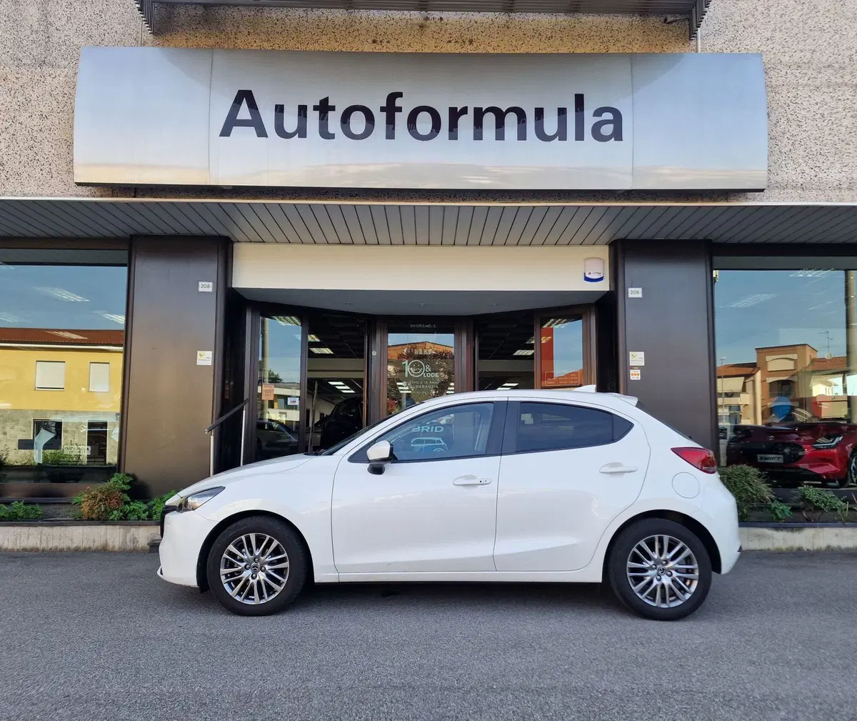 Mazda Mazda2 Hybrid usata a Milano (3)