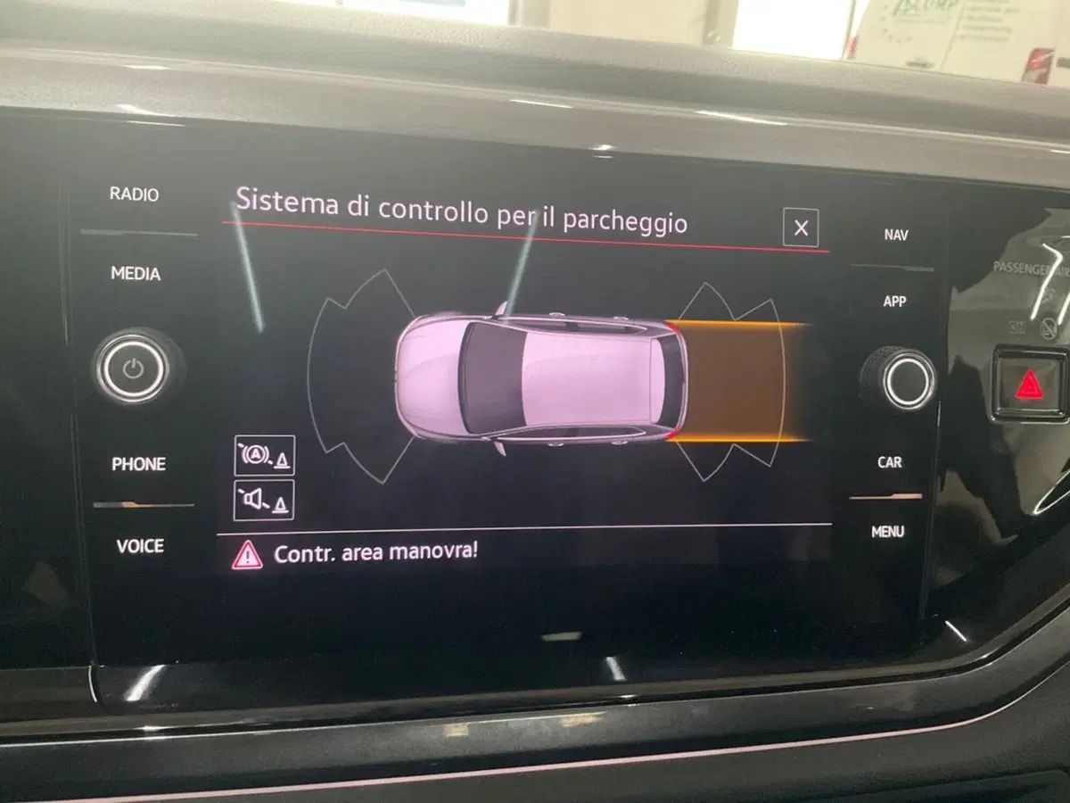 Volkswagen Polo usata a Como (11)