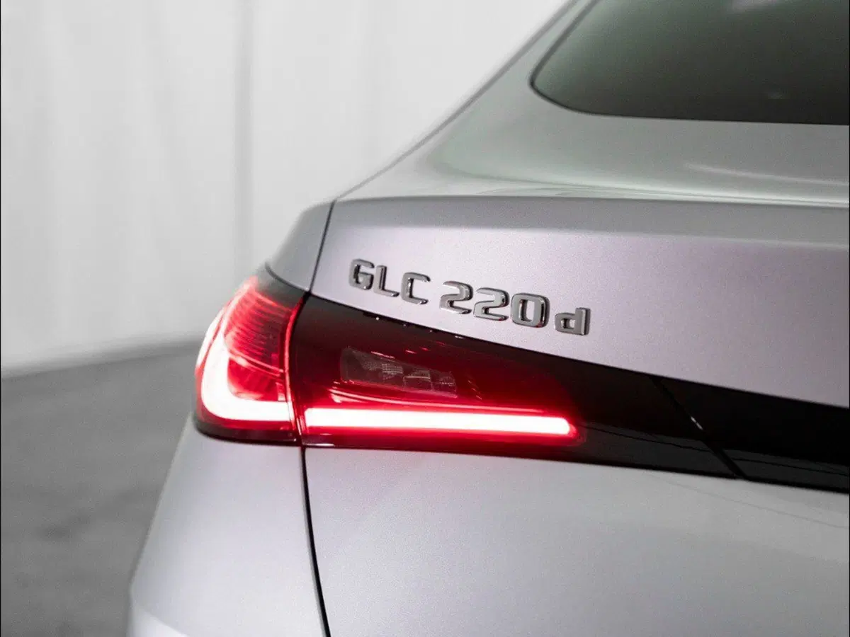 Mercedes-Benz GLC Coupé nuova a Macerata (4)