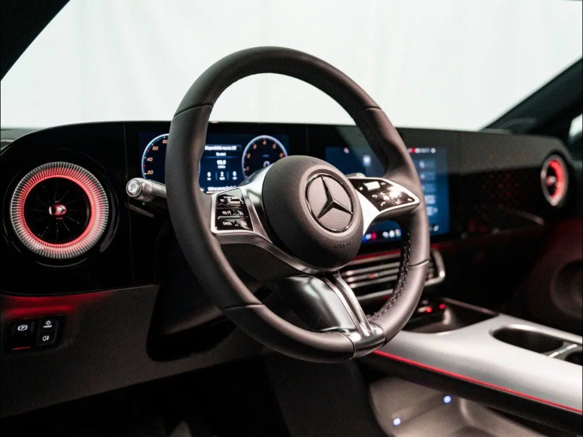 Mercedes-Benz CLA nuova a Macerata (16)