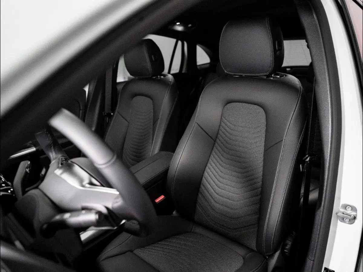 Mercedes-Benz GLA SUV nuova a Macerata (11)