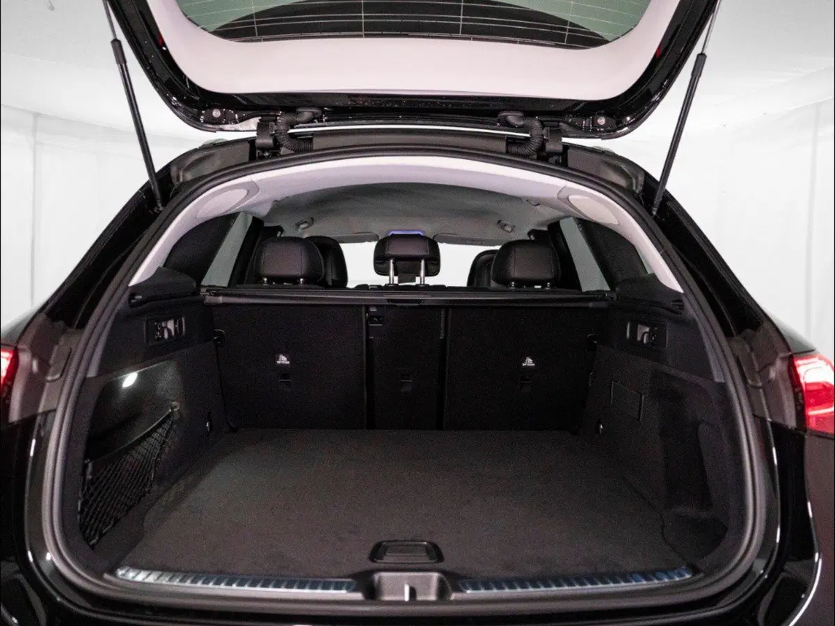 Mercedes-Benz GLC SUV nuova a Macerata (10)