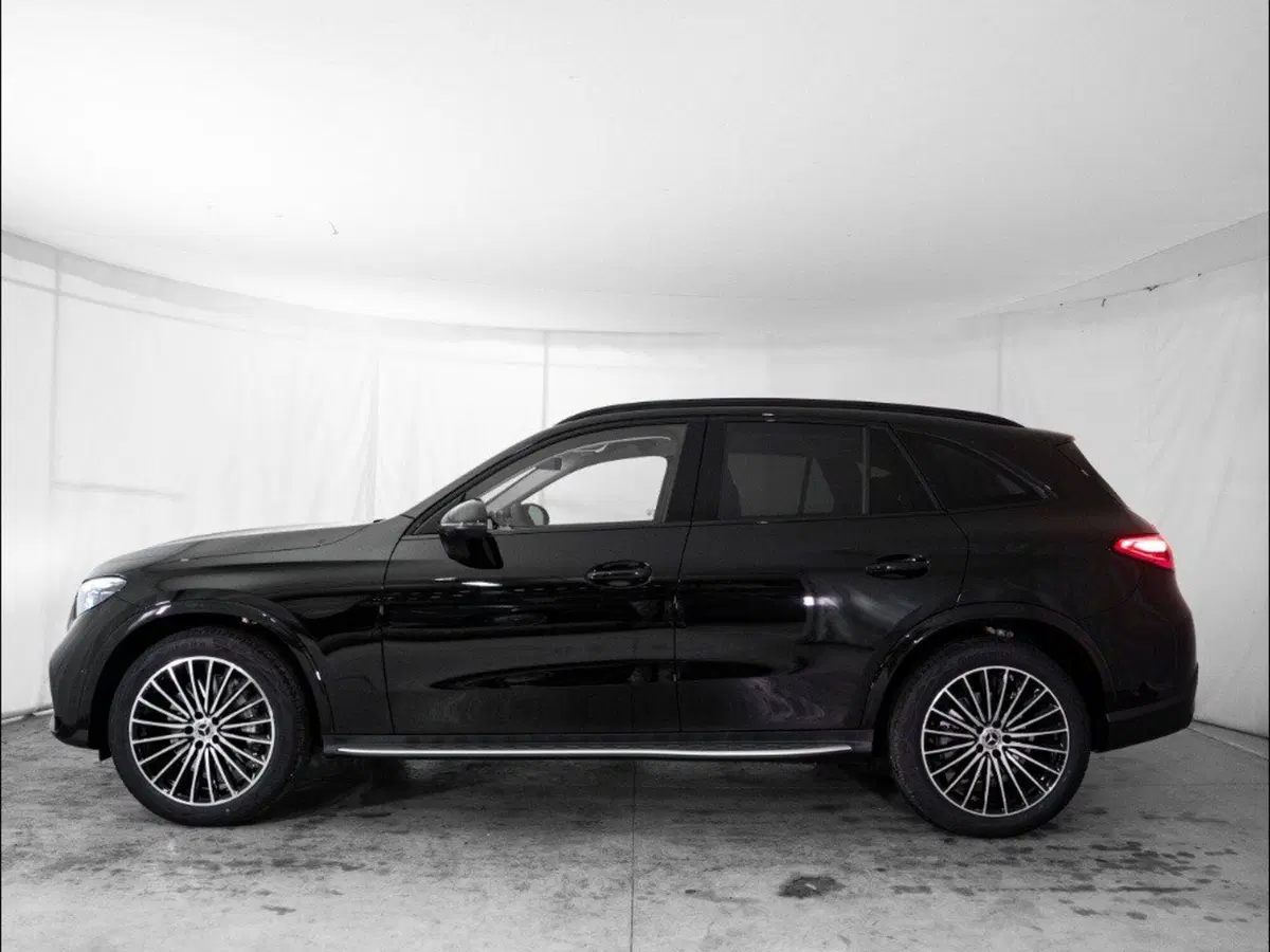 Mercedes-Benz GLC SUV nuova a Macerata (2)