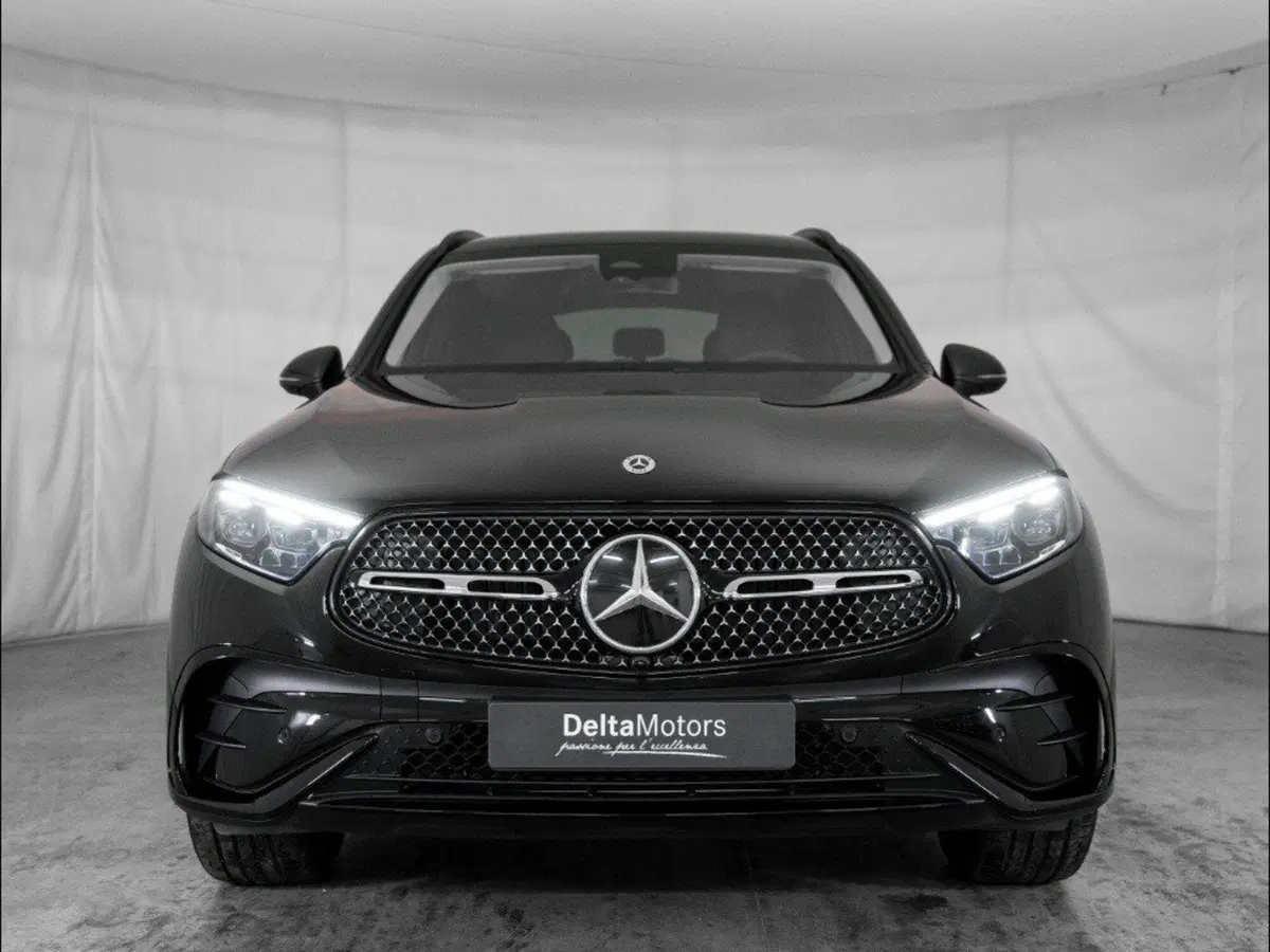 Mercedes-Benz GLC SUV nuova a Macerata (7)