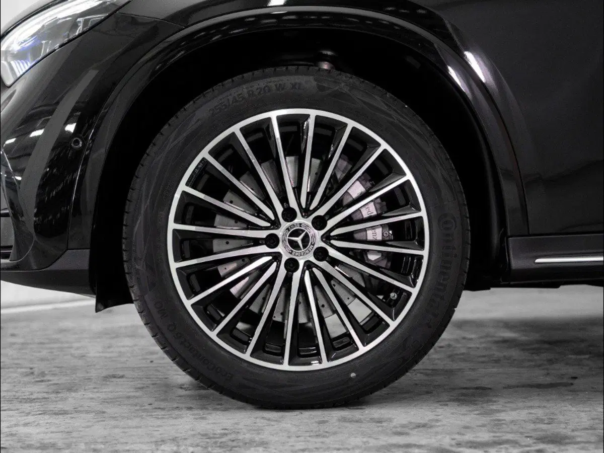 Mercedes-Benz GLC SUV nuova a Macerata (9)