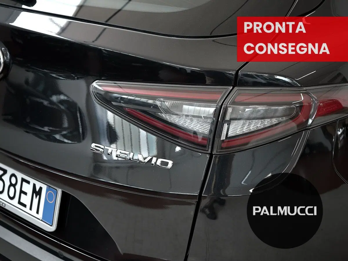 Alfa Romeo Stelvio usata a Prato (17)