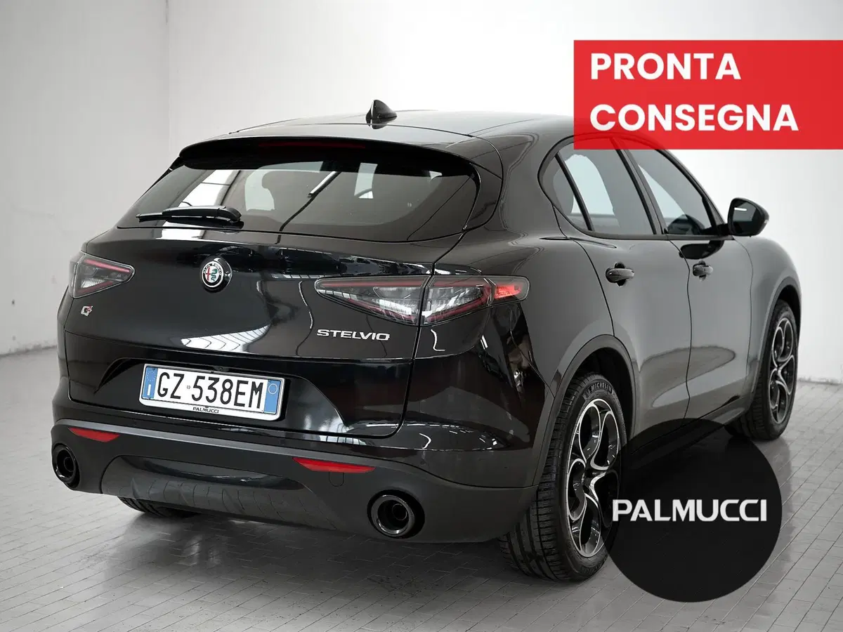 Alfa Romeo Stelvio usata a Prato (3)