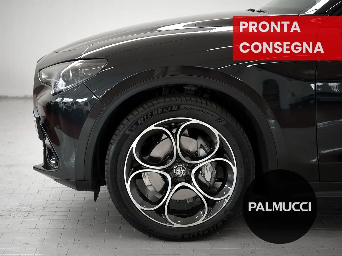 Alfa Romeo Stelvio usata a Prato (7)