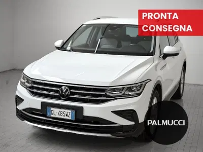 Volkswagen Tiguan 2.0 tdi Elegance 150cv dsg del 2022 usata a Prato