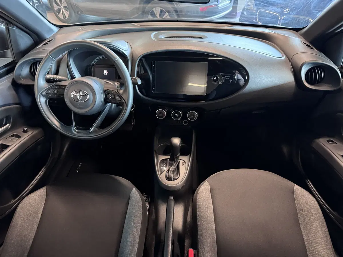 Toyota Aygo X usata a Messina (11)
