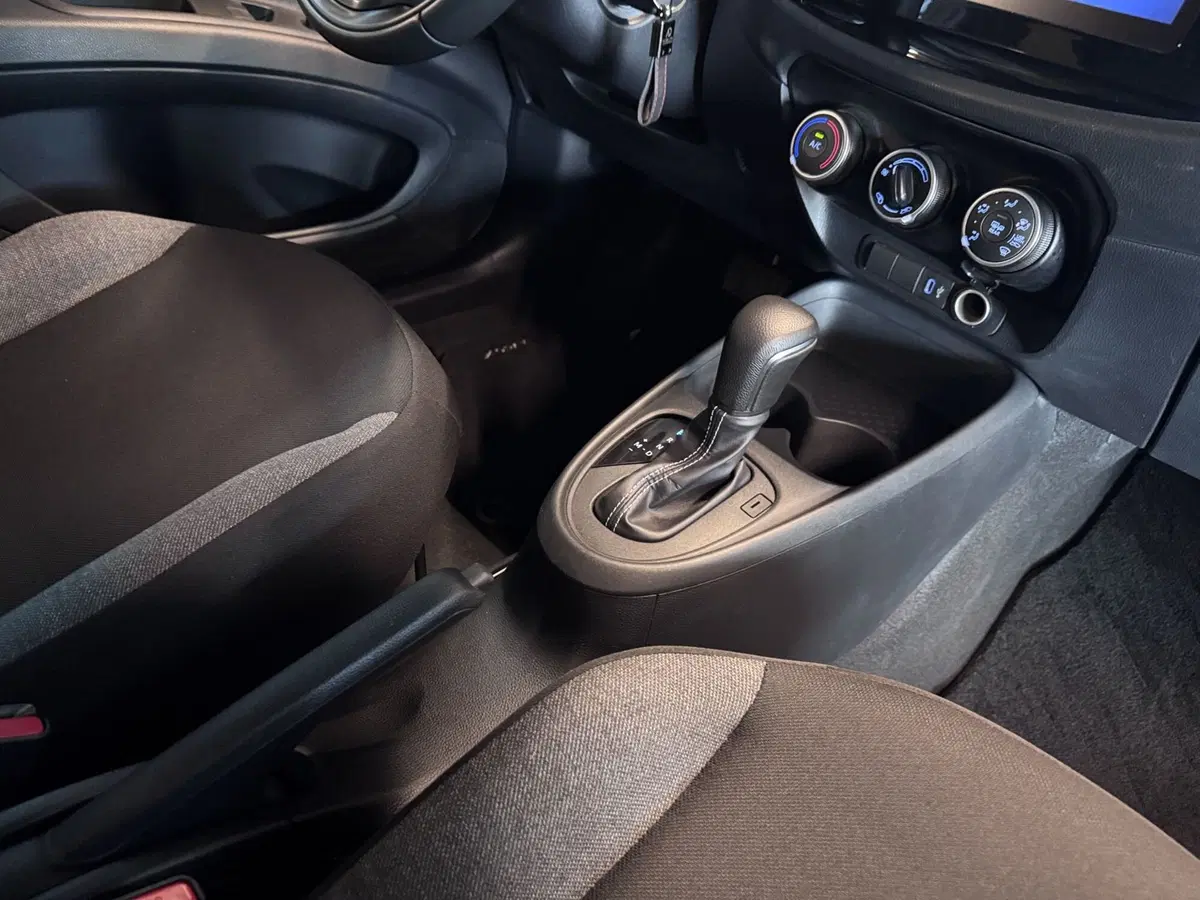 Toyota Aygo X usata a Messina (13)