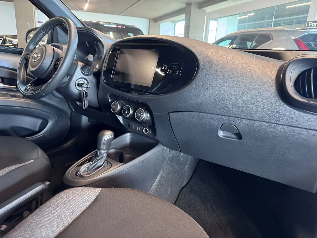 Toyota Aygo X usata a Messina (9)