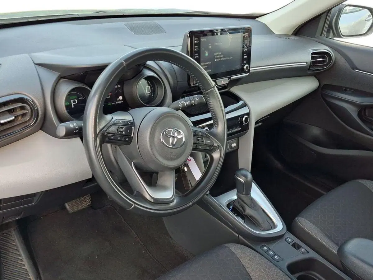 Toyota Yaris Cross usata a Roma (7)