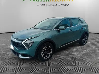 Kia Sportage 1.6 crdi mhev Business dct del 2023 usata a Pordenone