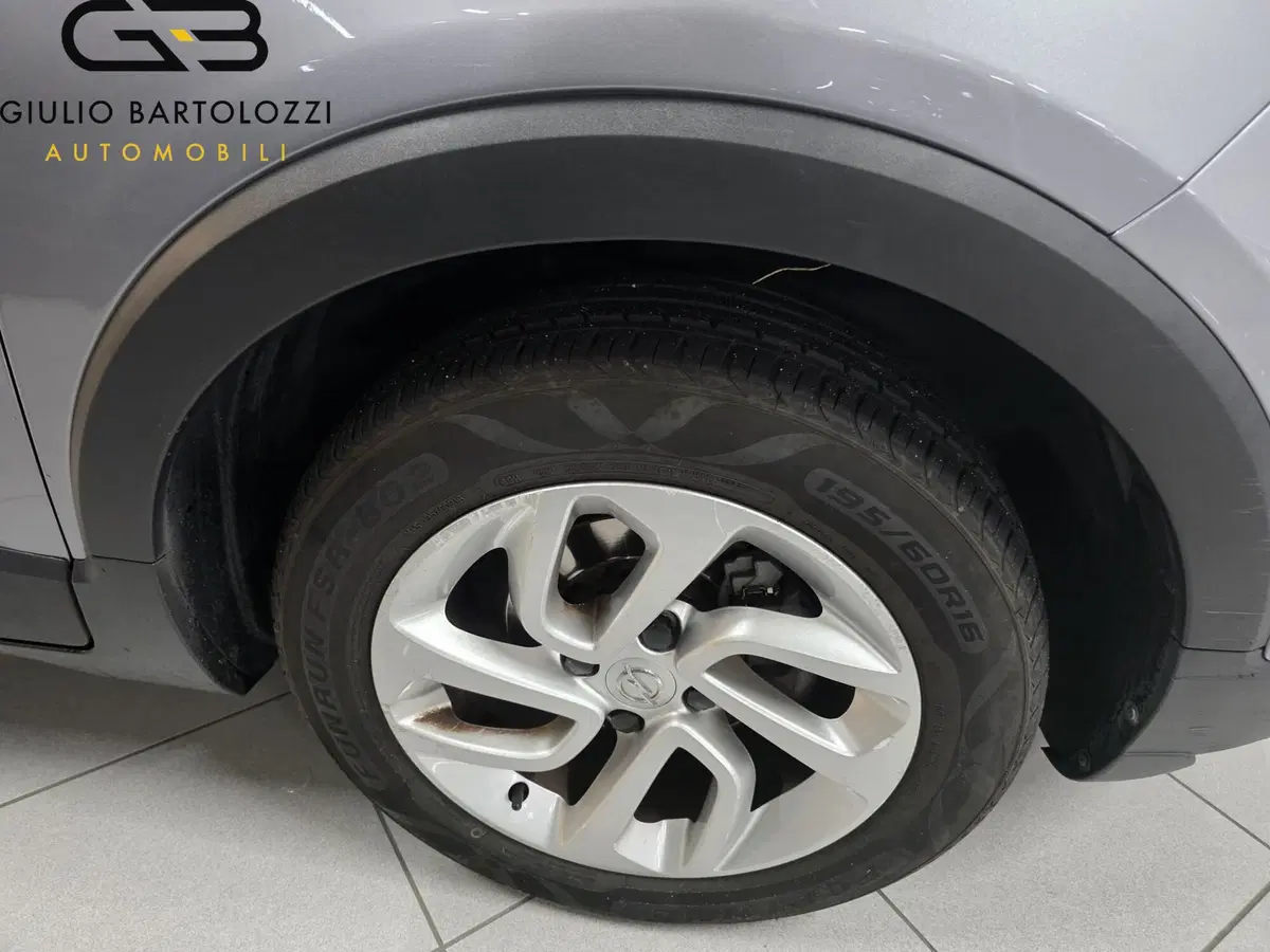 Opel Crossland X usata a Prato (12)