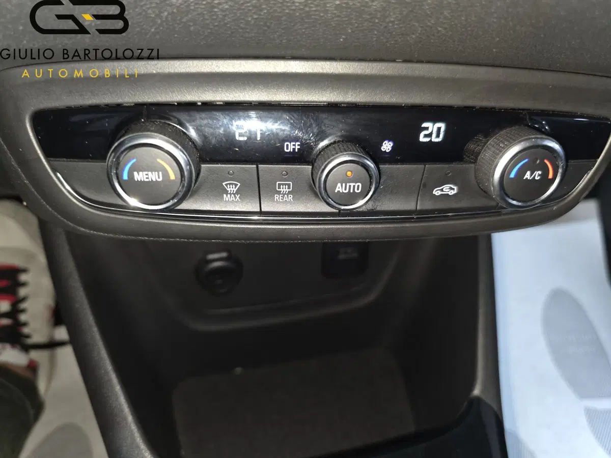 Opel Crossland X usata a Prato (16)