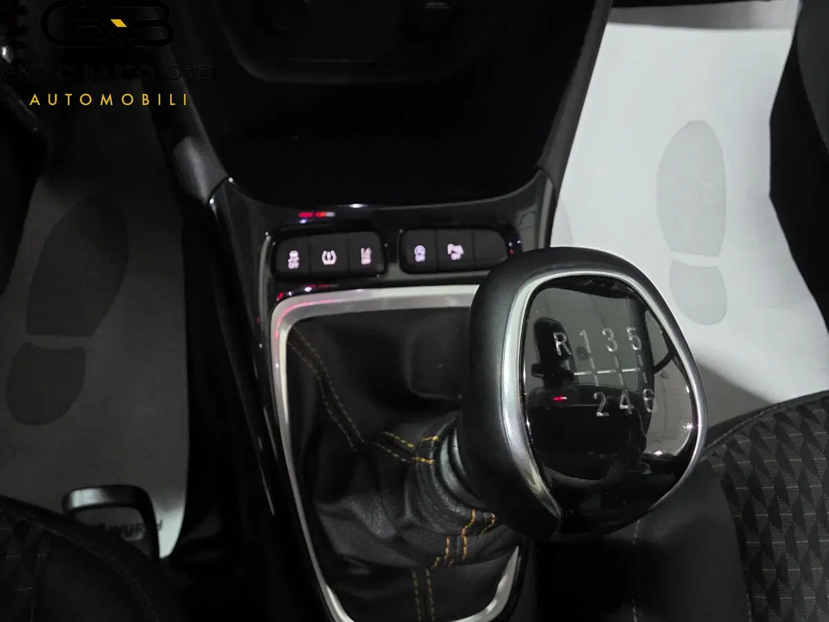 Opel Crossland X usata a Prato (17)