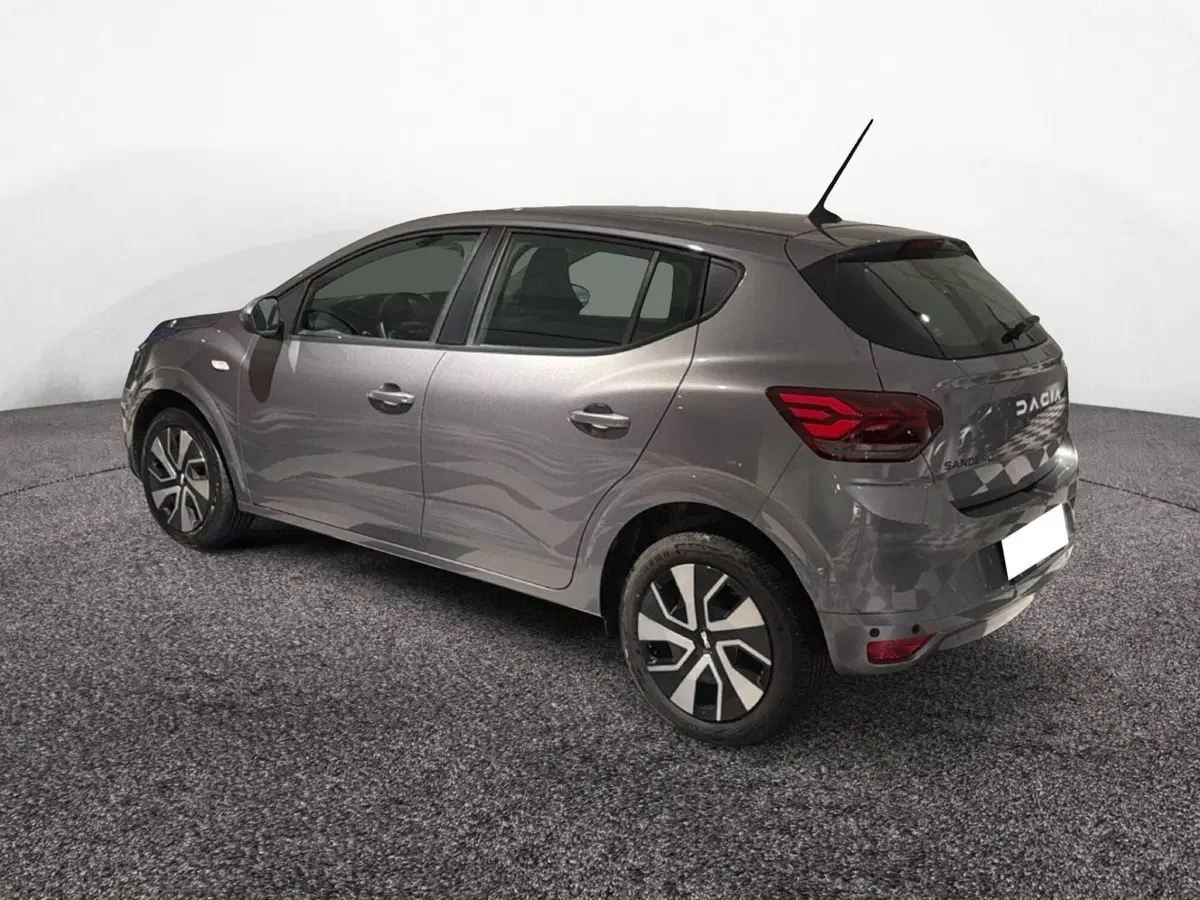 Dacia Sandero usata a Taranto (5)