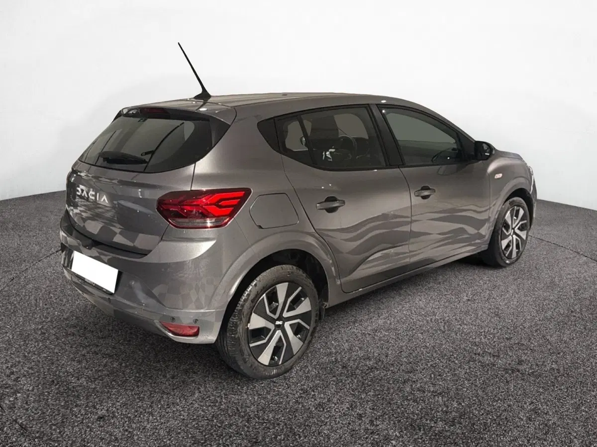 Dacia Sandero usata a Taranto (7)