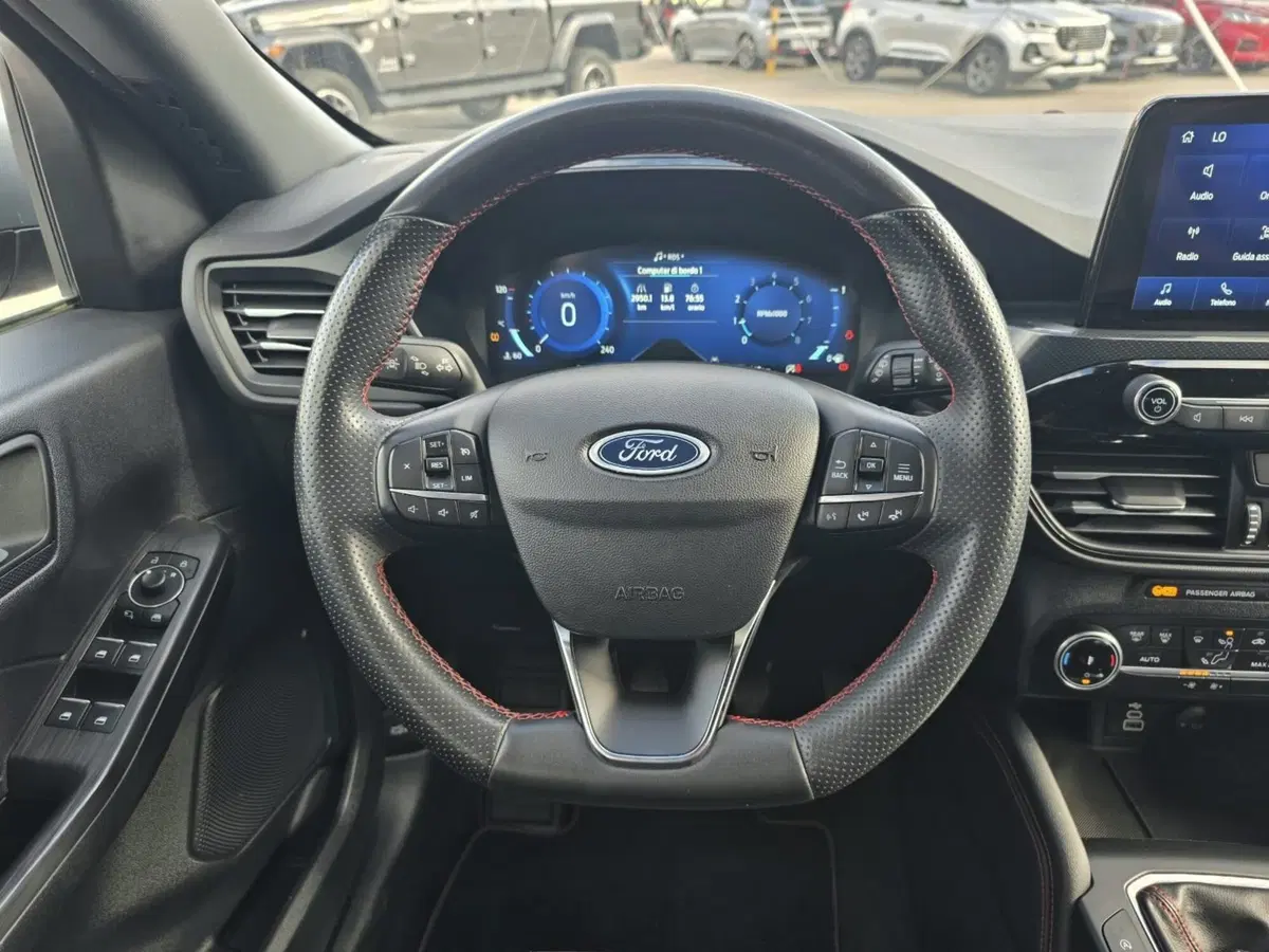 Ford Kuga usata a Belluno (11)