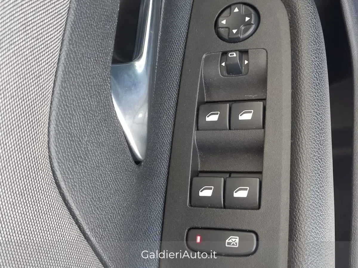Opel Mokka usata a Salerno (8)