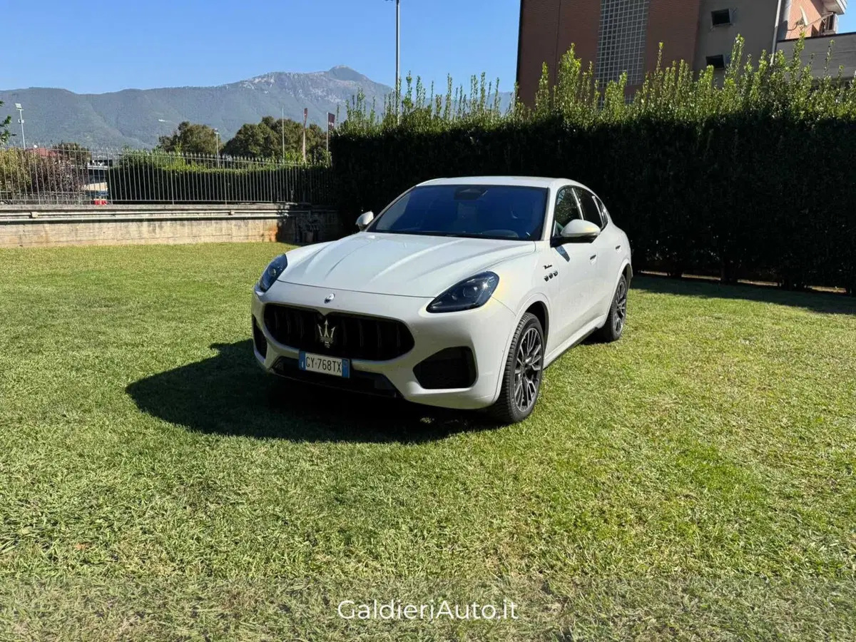 Maserati Grecale usata a Salerno