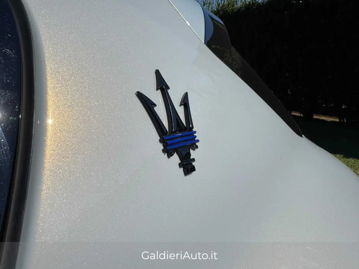 Maserati Grecale usata a Salerno (15)