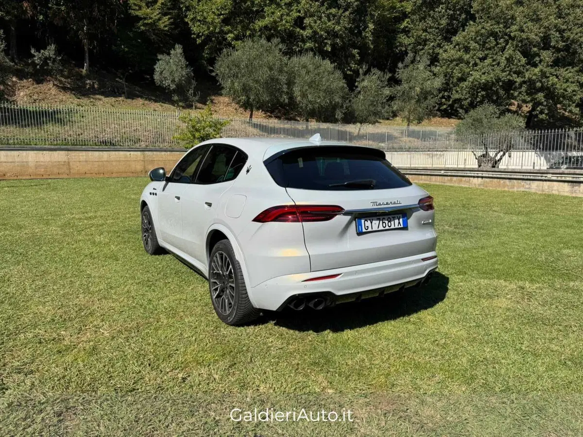 Maserati Grecale usata a Salerno (3)
