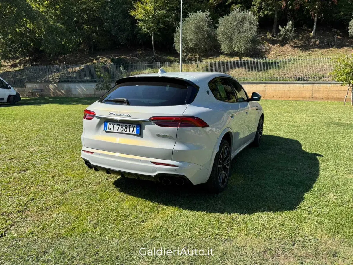 Maserati Grecale usata a Salerno (4)
