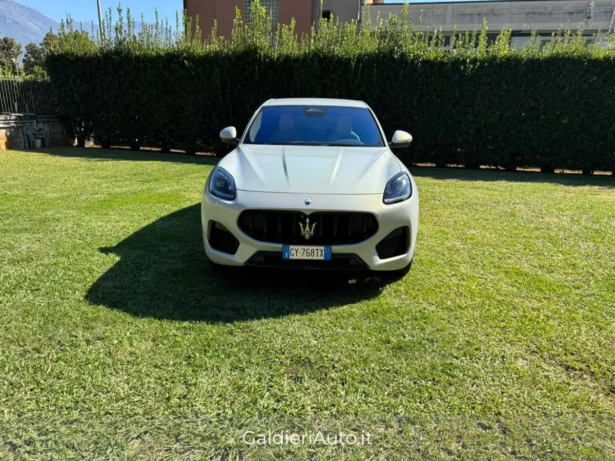 Maserati Grecale usata a Salerno (5)