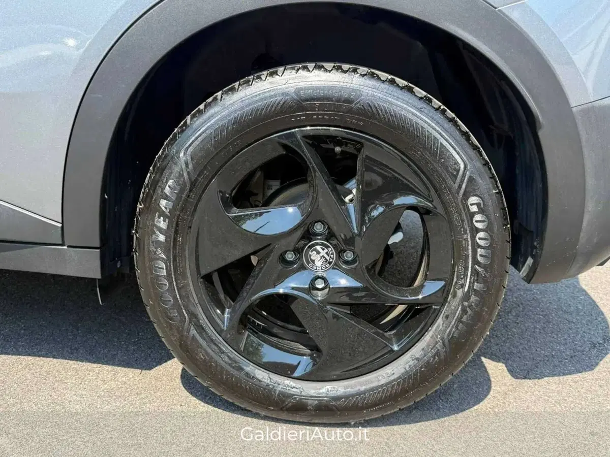 Alfa Romeo Junior usata a Salerno (15)