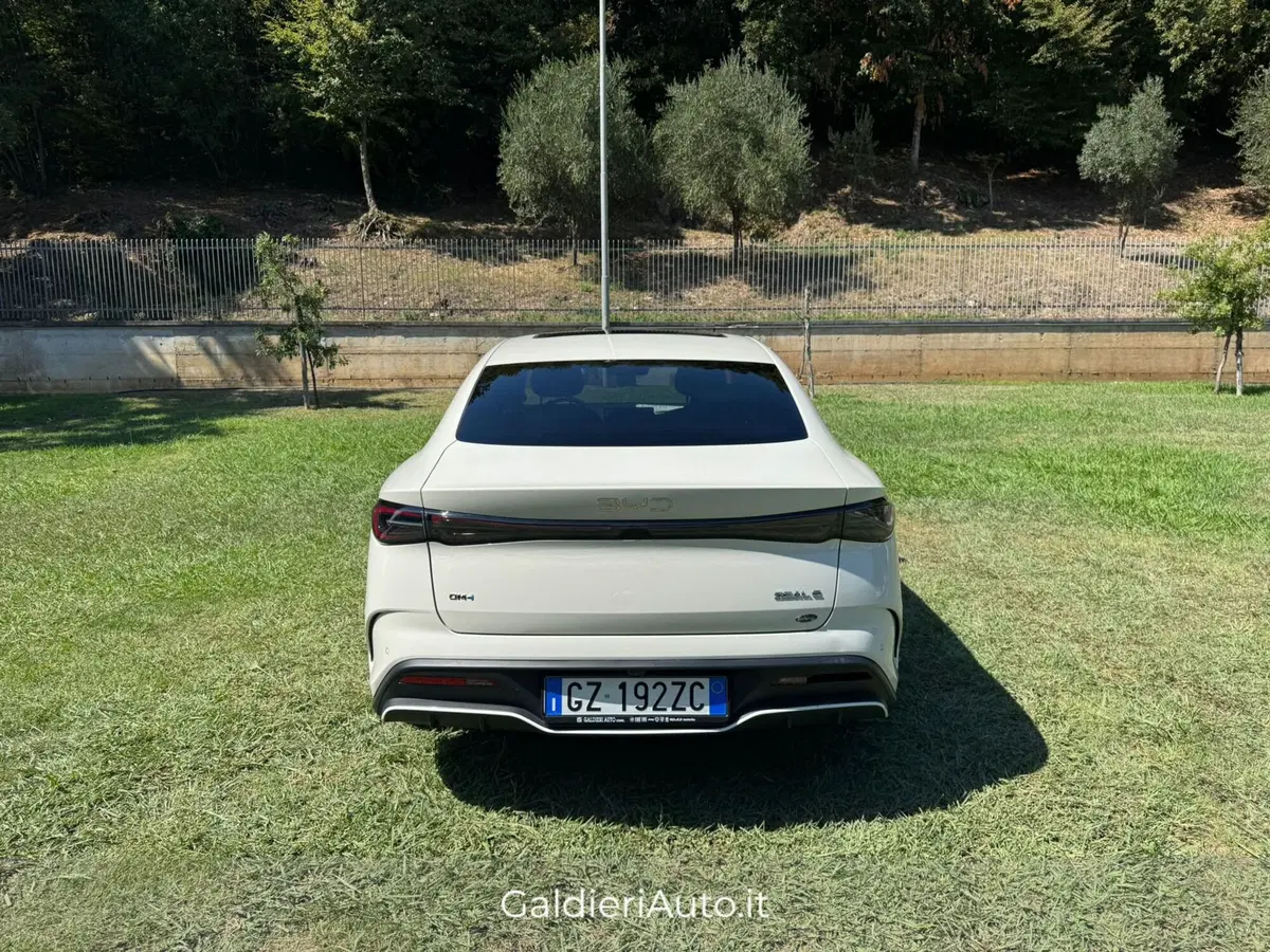 Byd Seal 6 DM-i usata a Salerno (11)