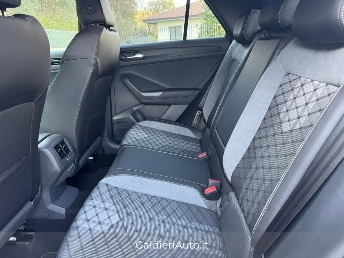 Volkswagen T-Roc usata a Salerno (12)