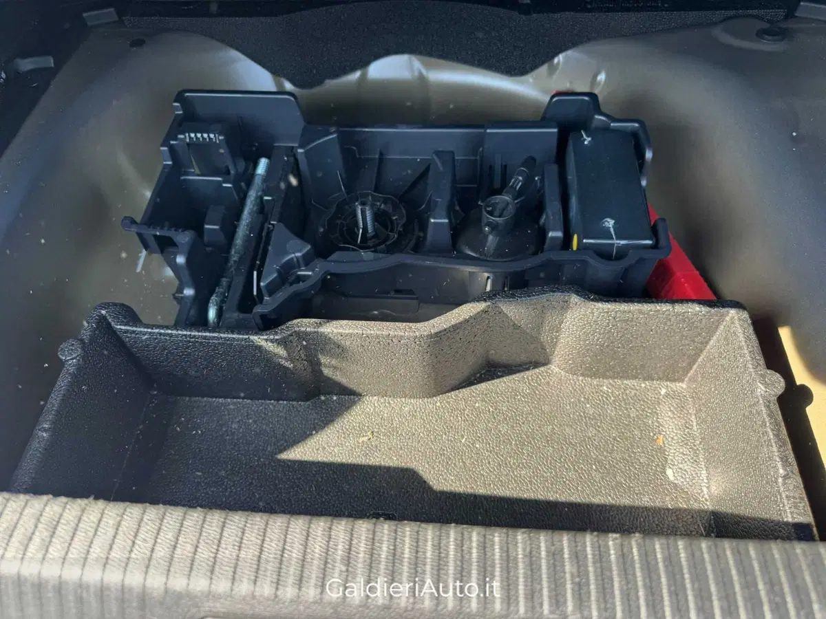 Peugeot 2008 usata a Salerno (13)