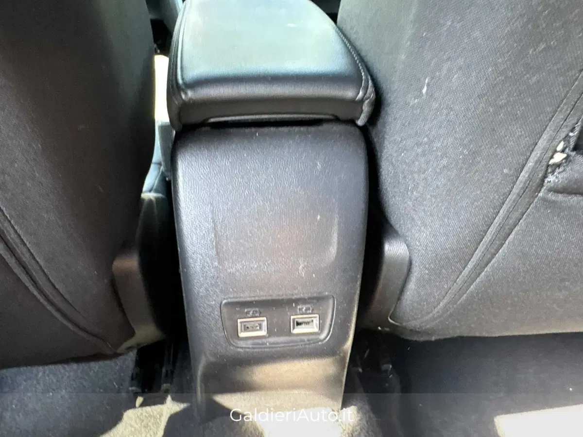 Peugeot 2008 usata a Salerno (16)