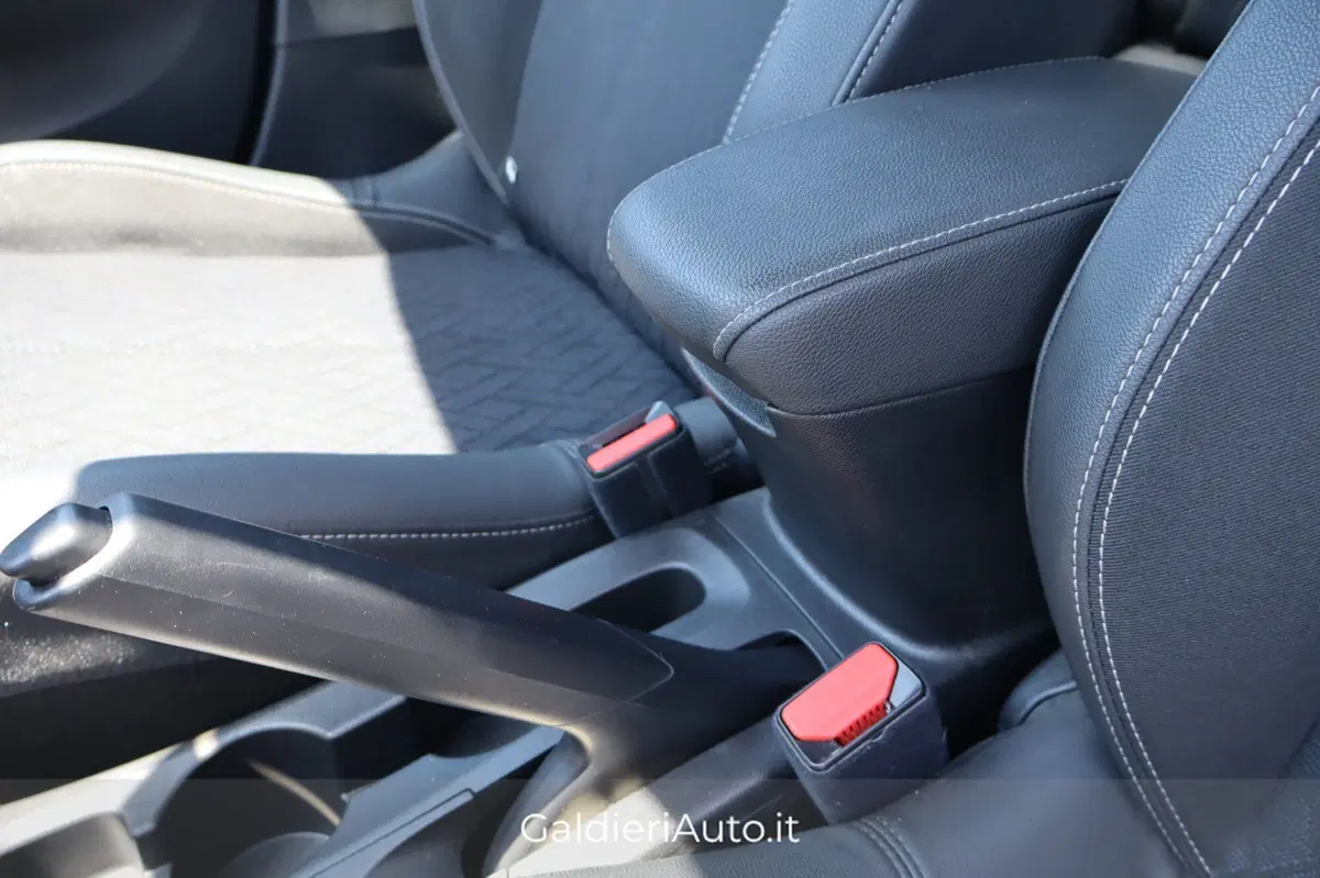 Opel Corsa usata a Salerno (19)