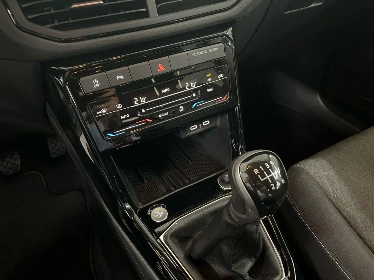 Volkswagen T-Cross usata a Prato (15)