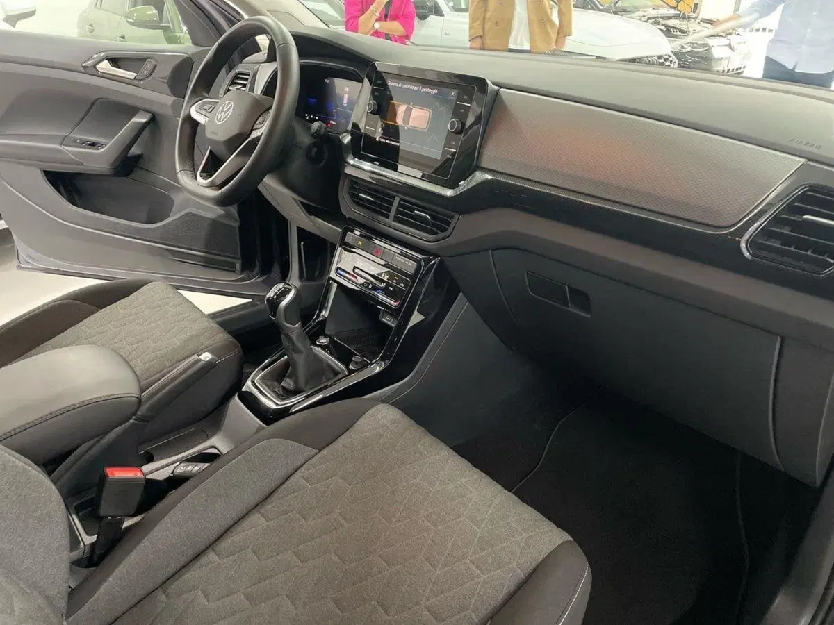 Volkswagen T-Cross usata a Prato (20)