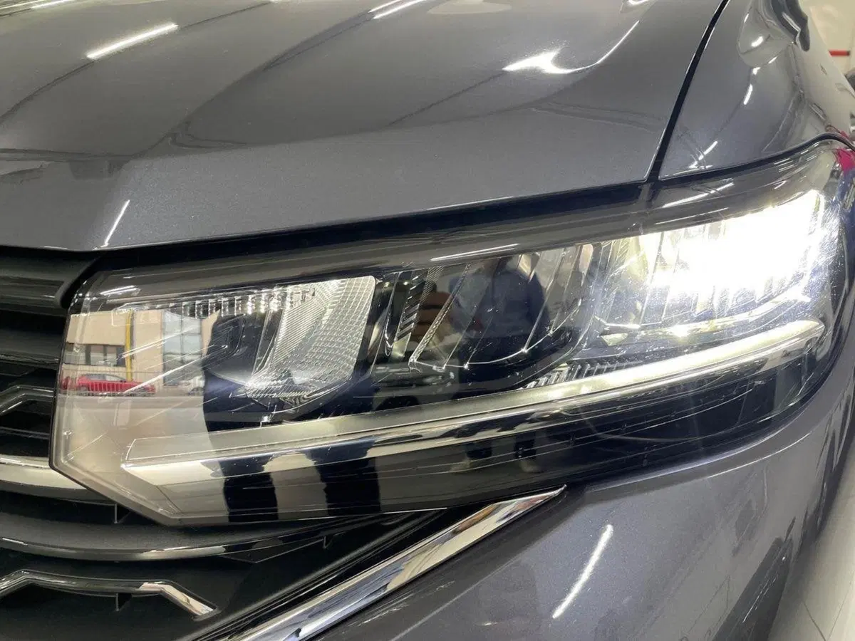 Volkswagen T-Cross usata a Prato (7)