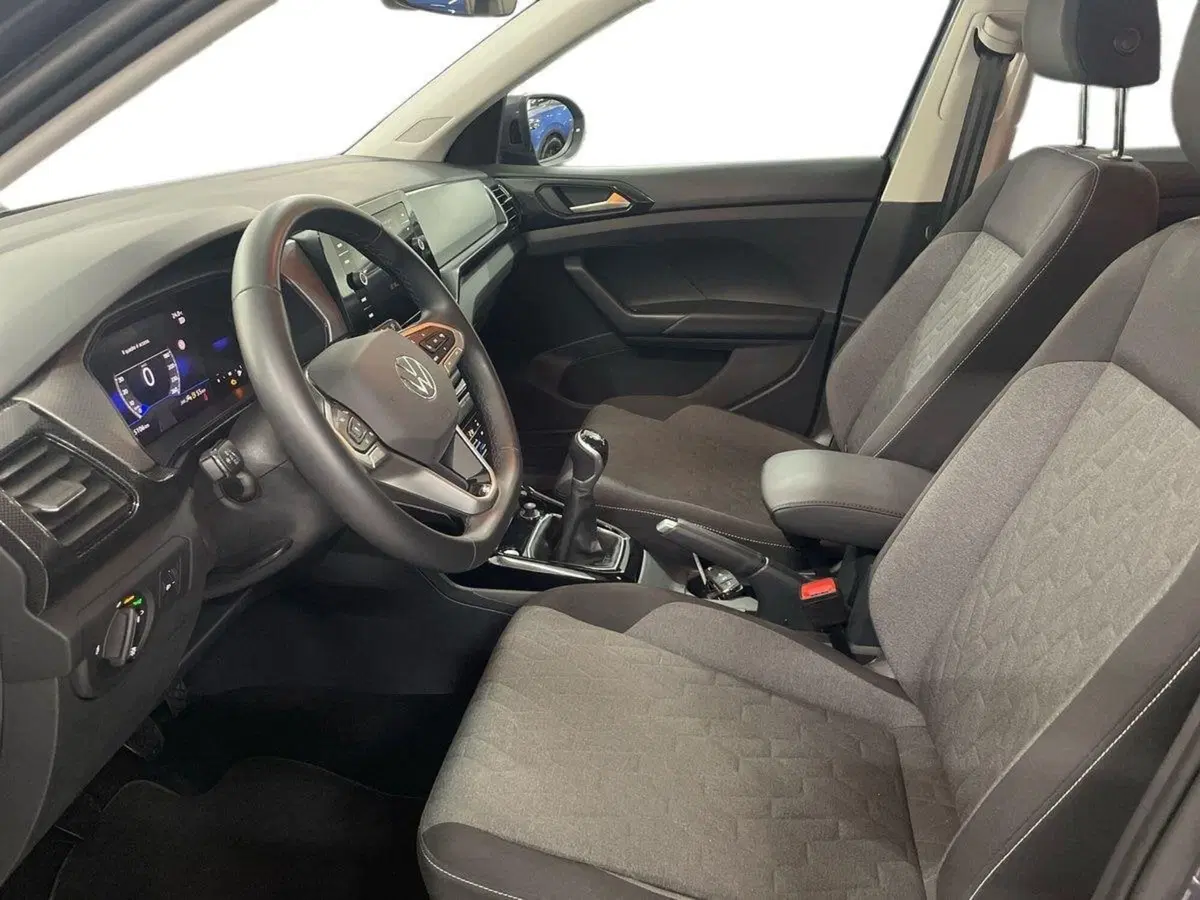 Volkswagen T-Cross usata a Prato (9)