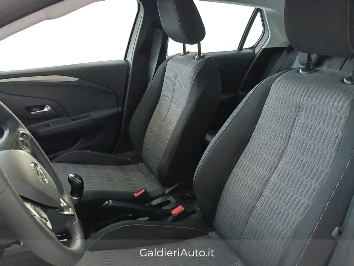 Opel Corsa nuova a Salerno (6)