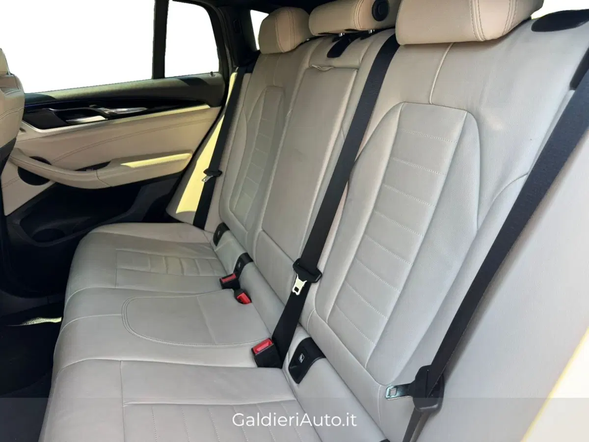 BMW X4 usata a Salerno (7)