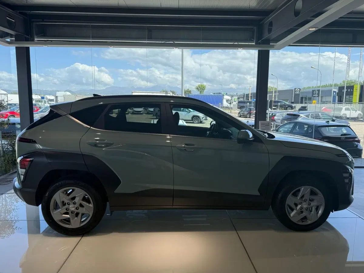 Hyundai Kona nuova a Frosinone (5)