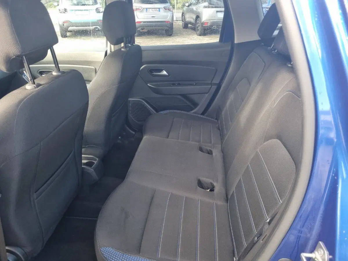 Dacia Duster usata a Lucca (10)
