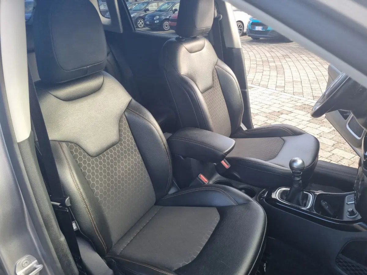 Jeep Compass usata a Lucca (16)